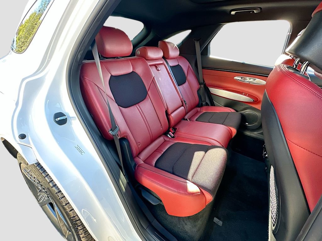 Used 2023 Genesis GV70 2.5T w/ Sport Prestige Package image 29