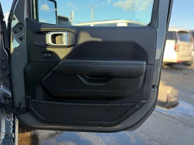 Used 2022 Jeep Wrangler Unlimited Rubicon 4xe w/ Cold Weather Group image 16