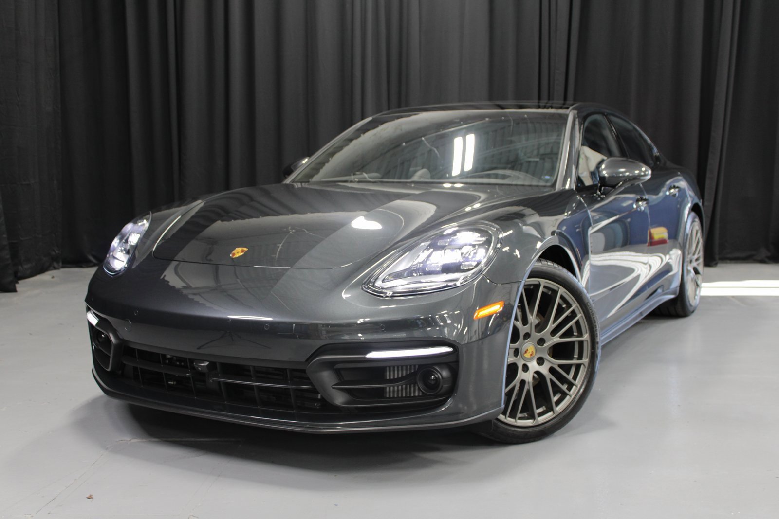 Used 2023 Porsche Panamera 4 Platinum Edition w/ Assistance Package