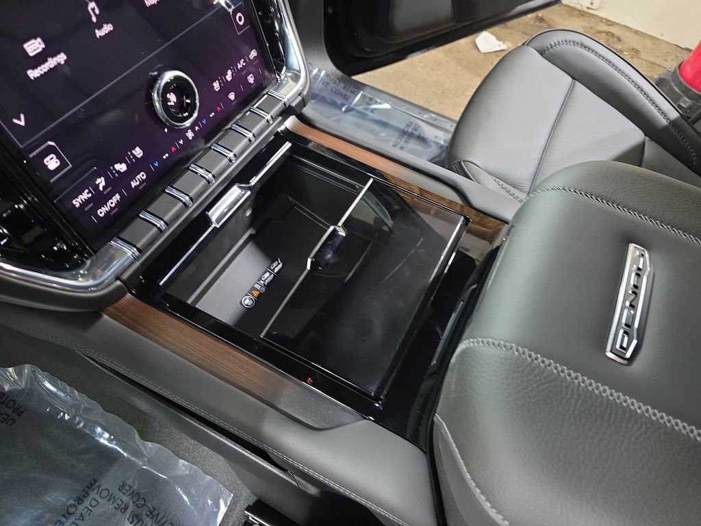 New 2026 GMC Yukon Denali w/ Denali Reserve Package image 24