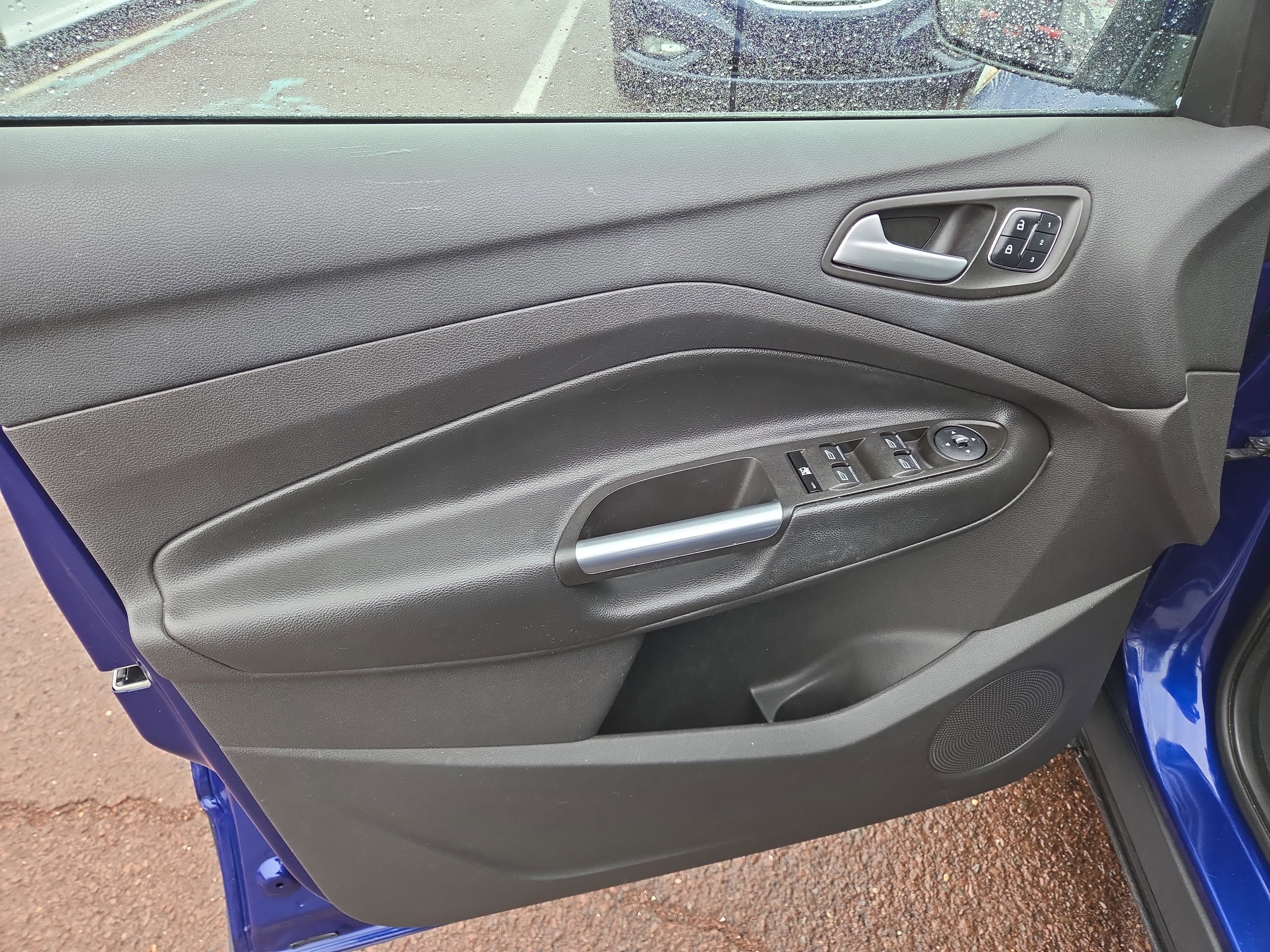 Used 2016 Ford Escape Titanium image 14