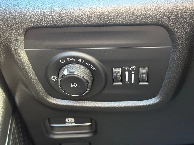 New 2025 Jeep Grand Cherokee L Overland AWD/4WD image 18