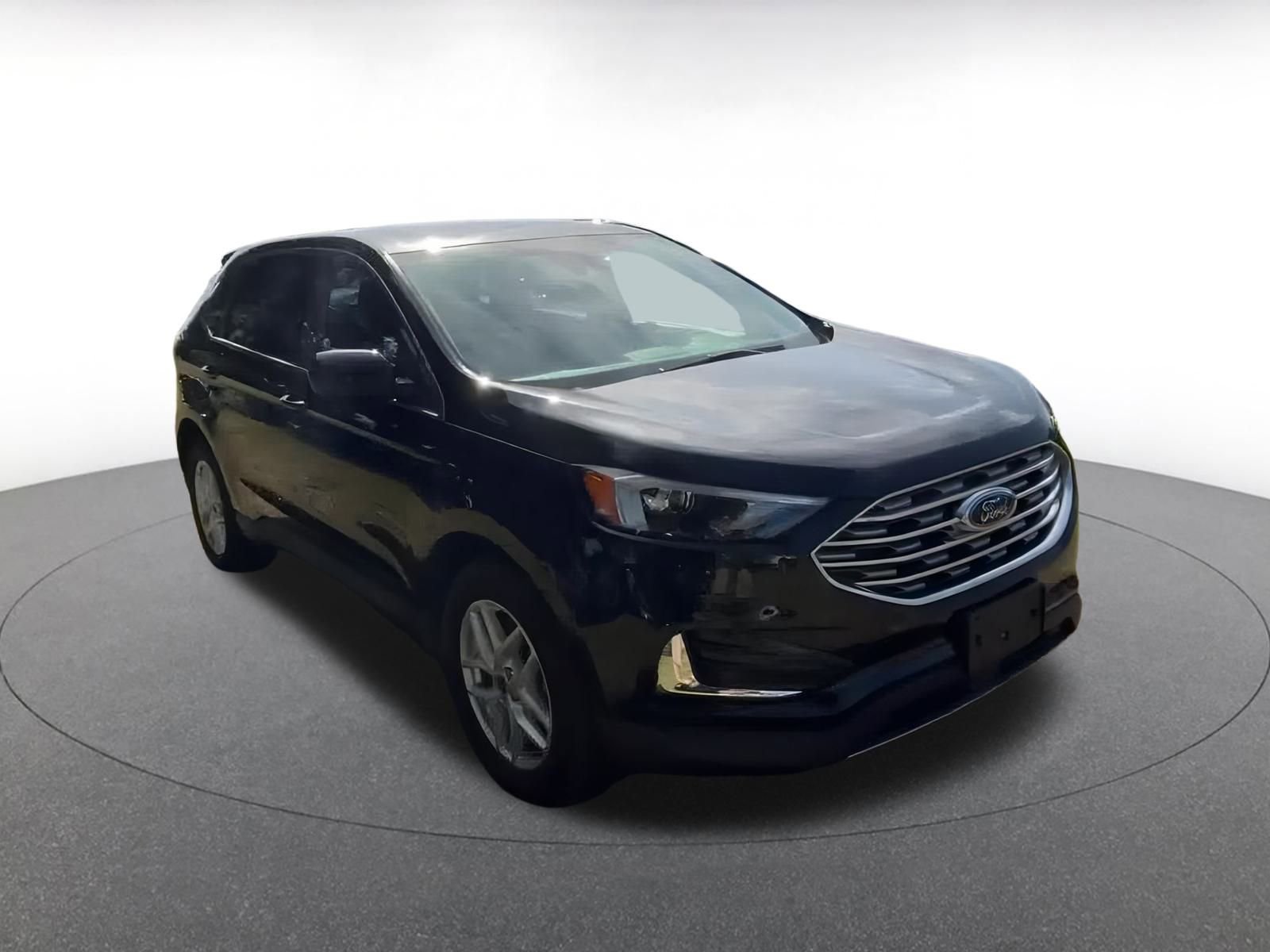 Used 2022 Ford Edge SEL image 3