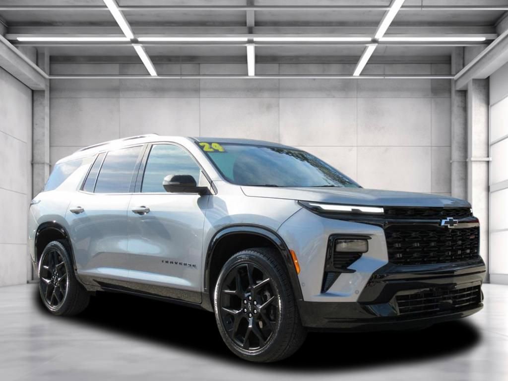 Used 2024 Chevrolet Traverse RS w/ LPO, Floor Liner Package image 1