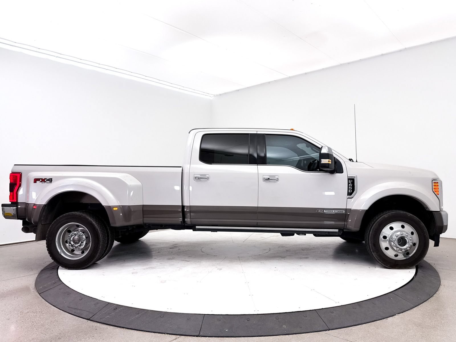 Used 2018 Ford F450 King Ranch w/ King Ranch Ultimate Package AWD/4WD image 30