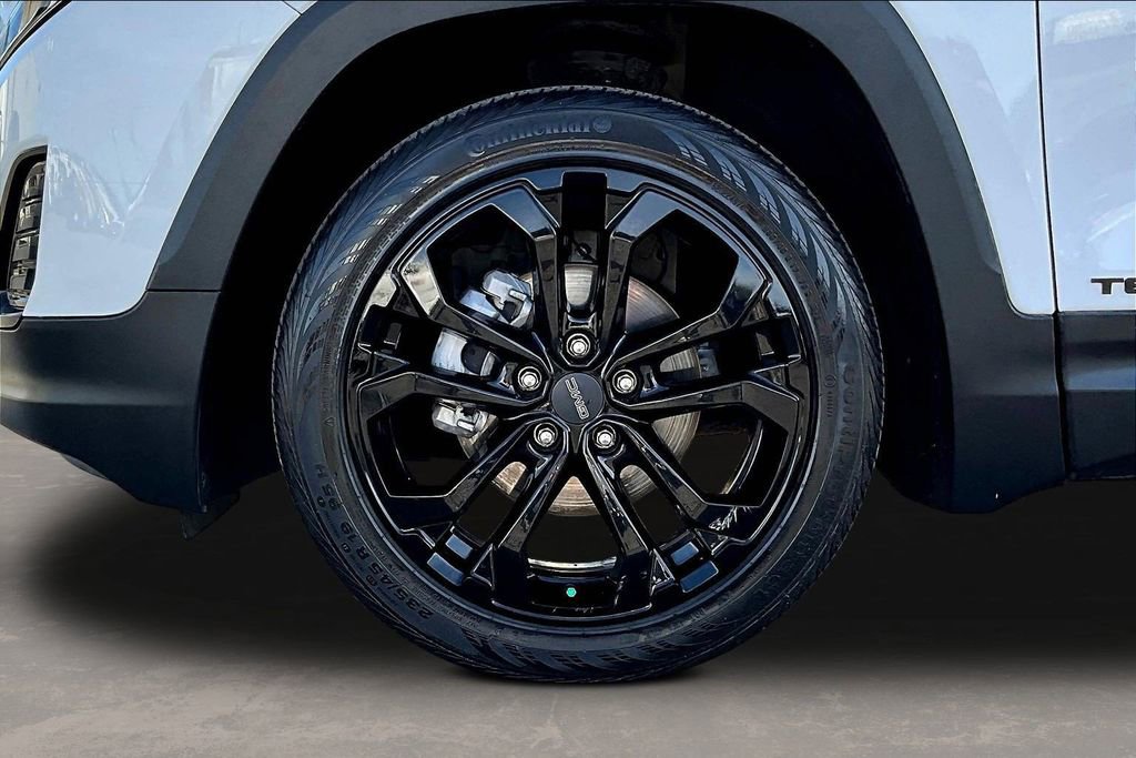 Used 2020 GMC Terrain SLE w/ Driver Convenience Package image 35