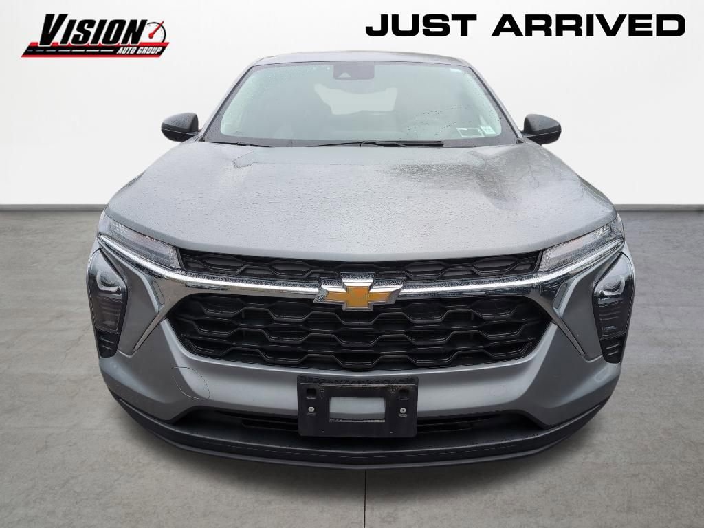 Used 2024 Chevrolet Trax LS FWD image 8