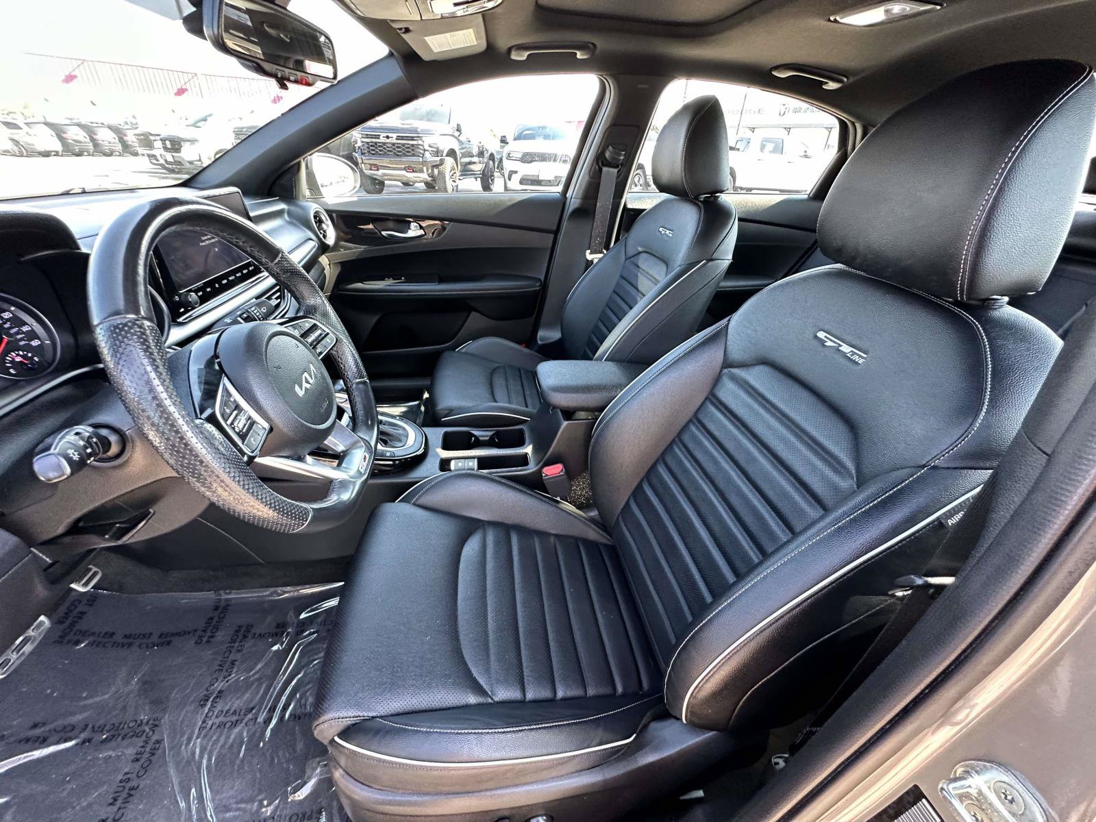 Used 2023 Kia Forte GT-Line w/ GT-Line Premium Package FWD image 27