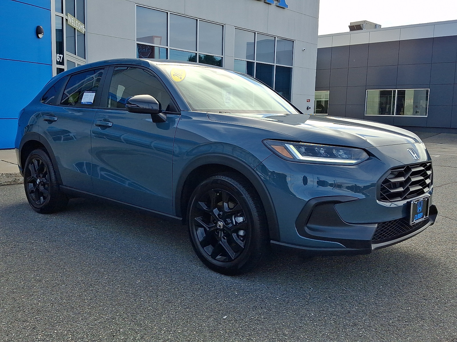 Used 2023 Honda HR-V Sport image 3