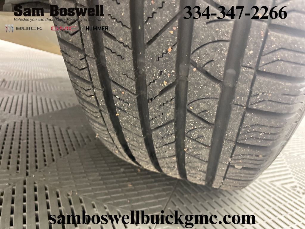 Used 2022 GMC Terrain AT4 image 39