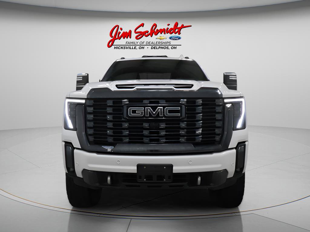 Used 2024 GMC Sierra 2500 Denali Ultimate image 3