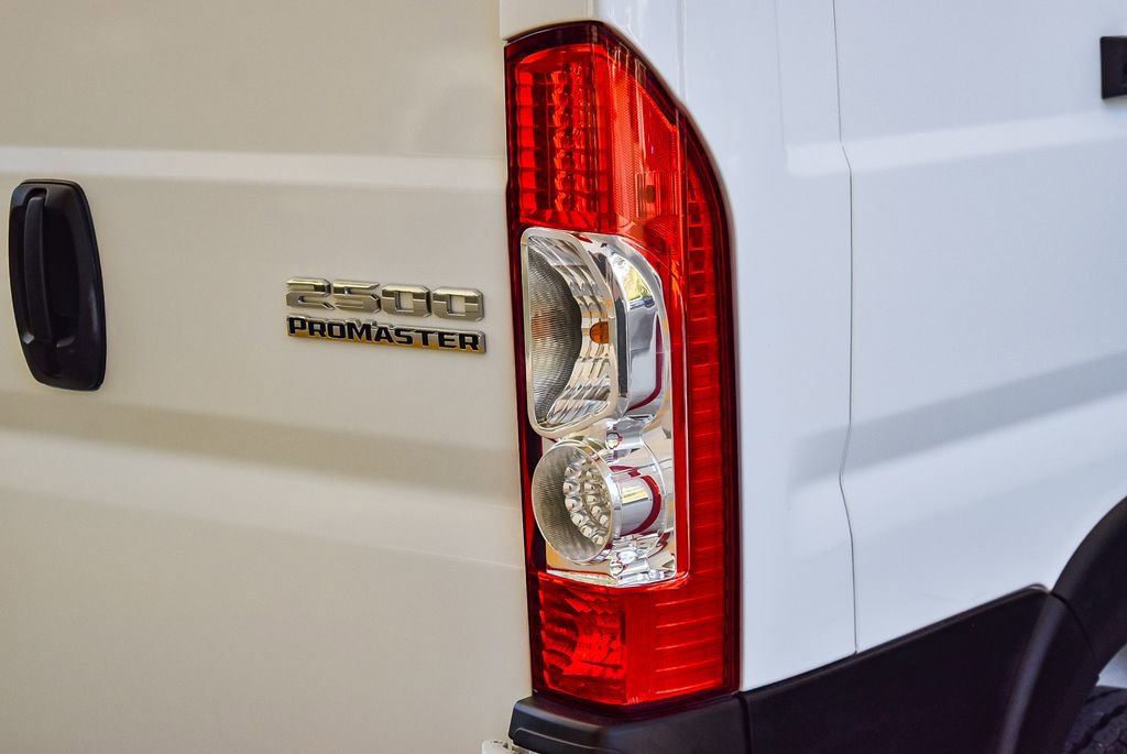 Used 2025 RAM ProMaster 2500 w/ Convenience Group image 7