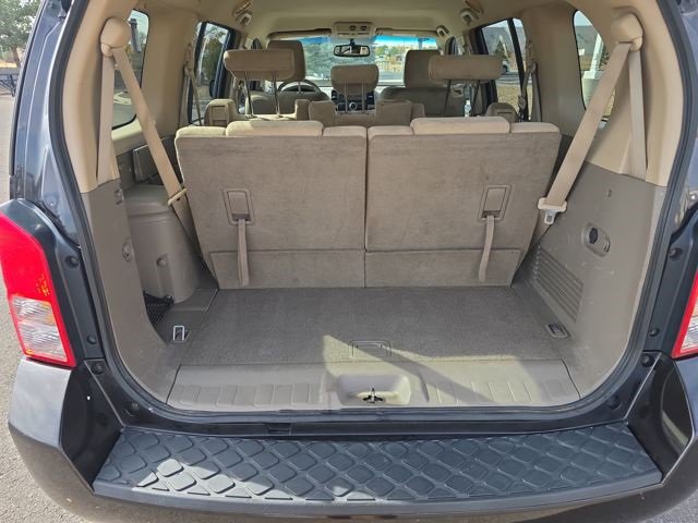 Used 2011 Nissan Pathfinder SV image 20