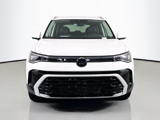 New 2026 Volkswagen Taos SEL AWD/4WD image 2