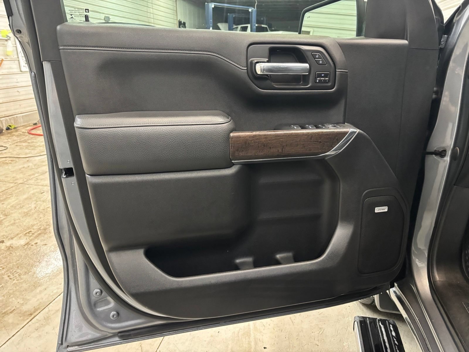 Used 2021 GMC Sierra 1500 Denali w/ Denali Ultimate Package AWD/4WD image 9