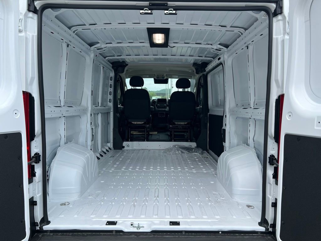 New 2025 RAM ProMaster 1500 w/ Convenience Group FWD image 10