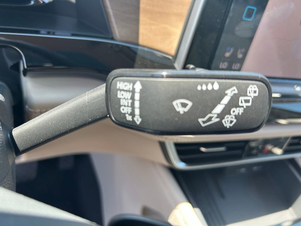 Used 2025 Volkswagen Atlas SE w/ Panoramic Sunroof Package image 15