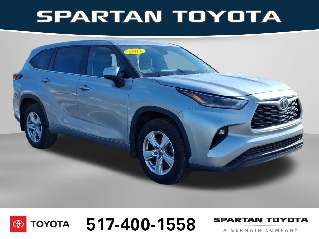 Used 2021 Toyota Highlander LE image 5