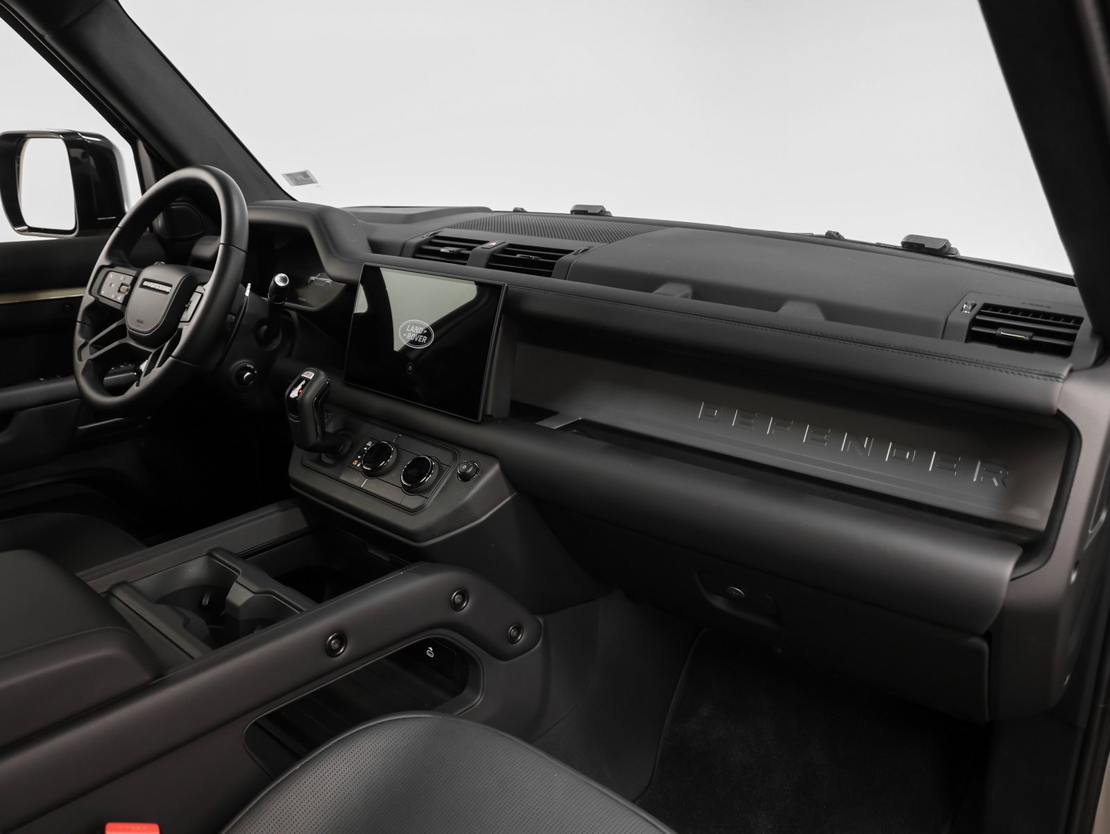 Used 2025 Land Rover Defender 110 image 24