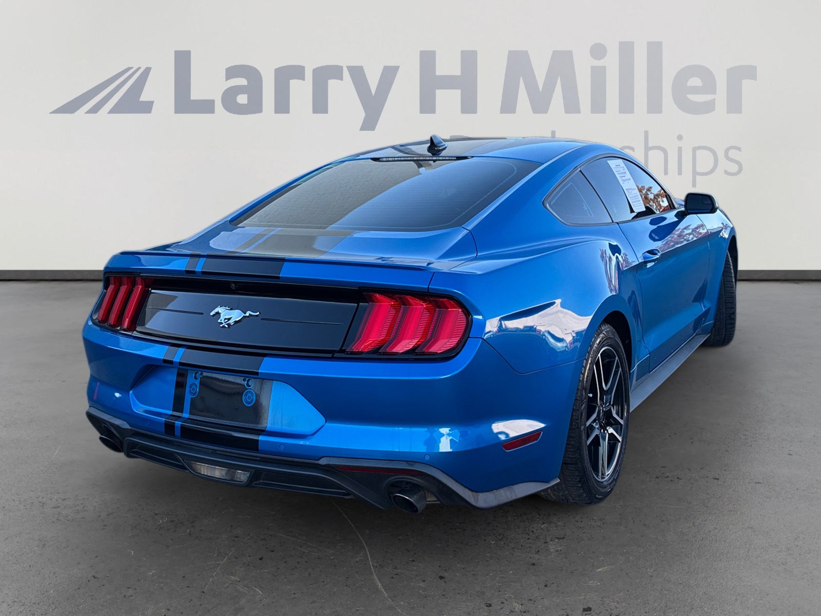 Used 2020 Ford Mustang EcoBoost w/ Equipment Group 101A image 5