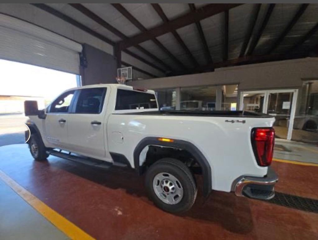 Used 2024 GMC Sierra 2500 Pro image 6