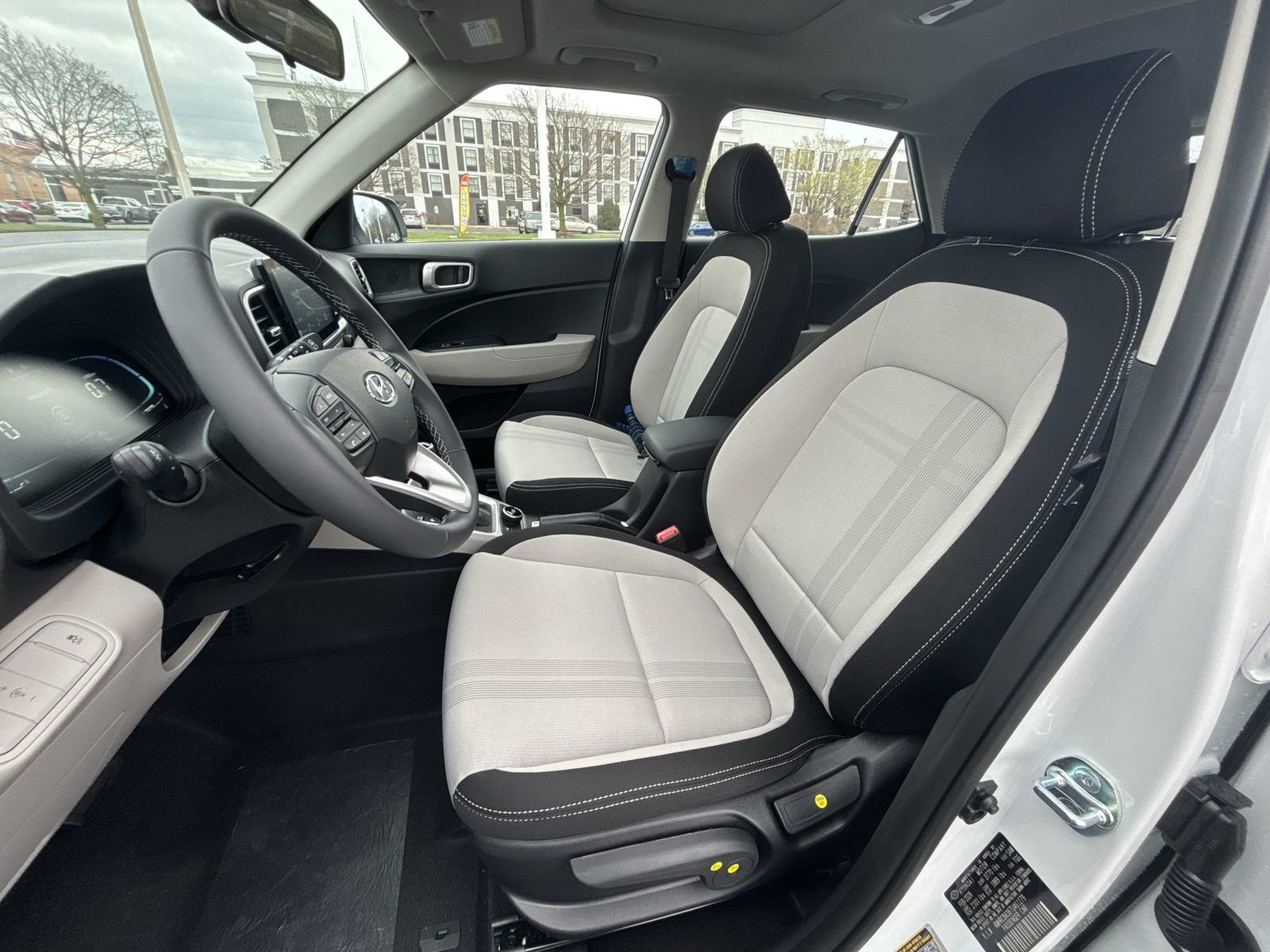 New 2026 Hyundai Venue SEL FWD image 12