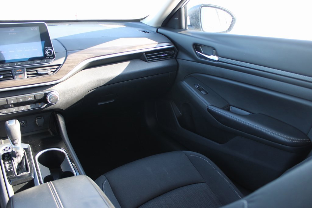 Used 2024 Nissan Altima 2.5 SV image 32