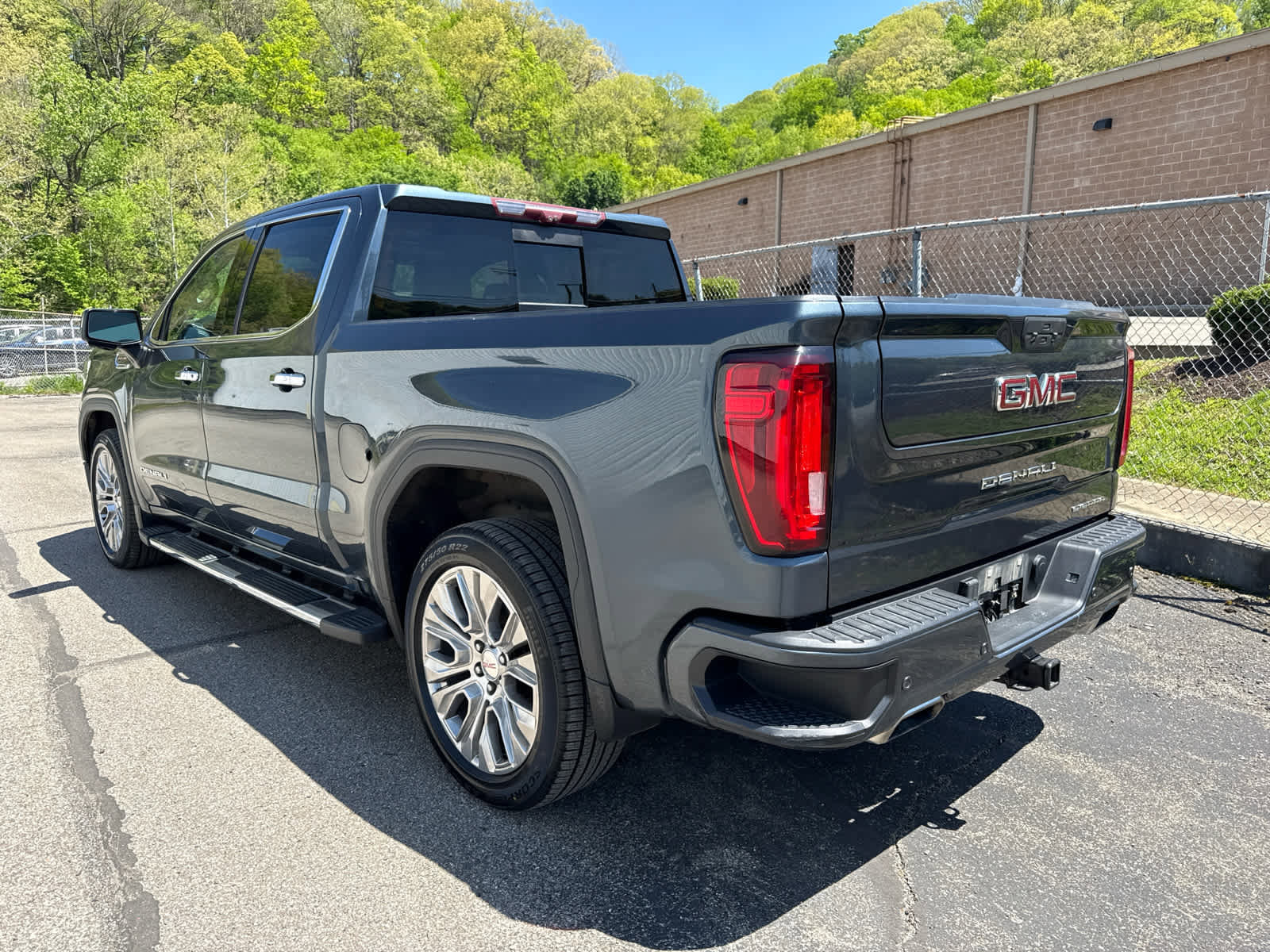 Used 2020 GMC Sierra 1500 Denali w/ Technology Package AWD/4WD image 5