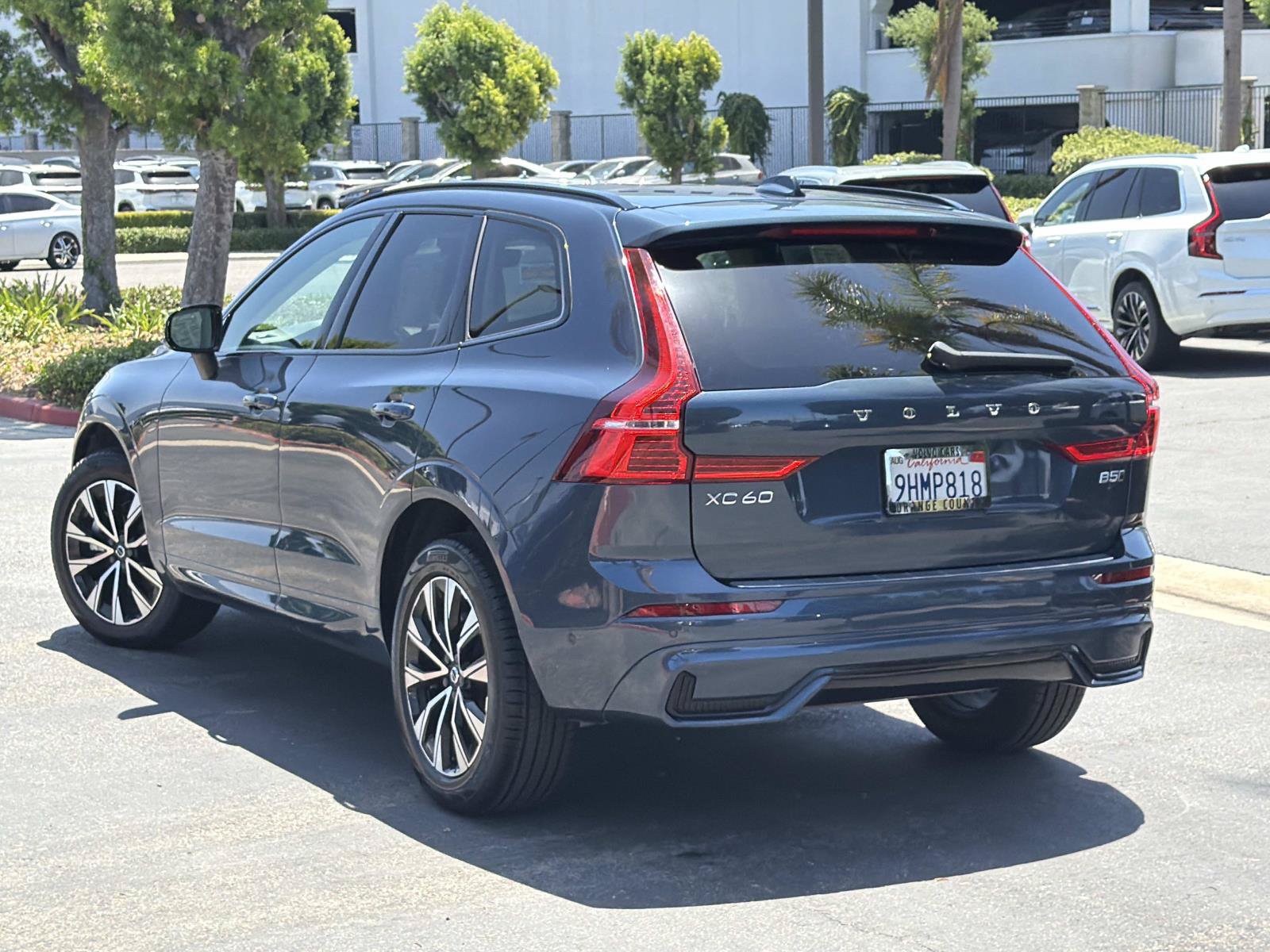 Certified 2024 Volvo XC60 B5 Plus AWD/4WD image 7