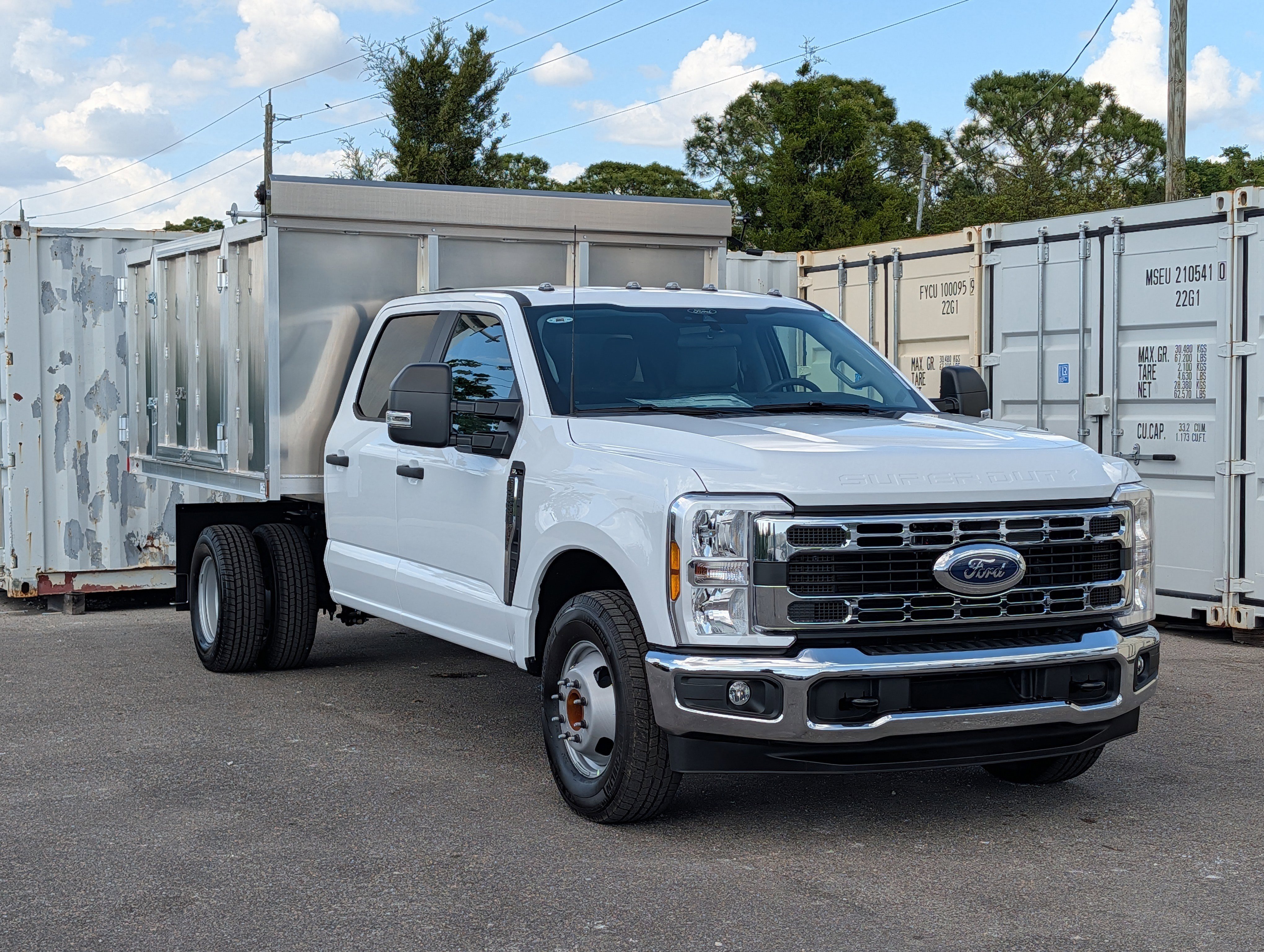 New 2026 Ford F350 XL w/ XL Chrome Package RWD image 2
