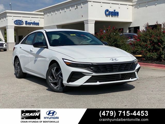 New 2025 Hyundai Elantra SEL image 1