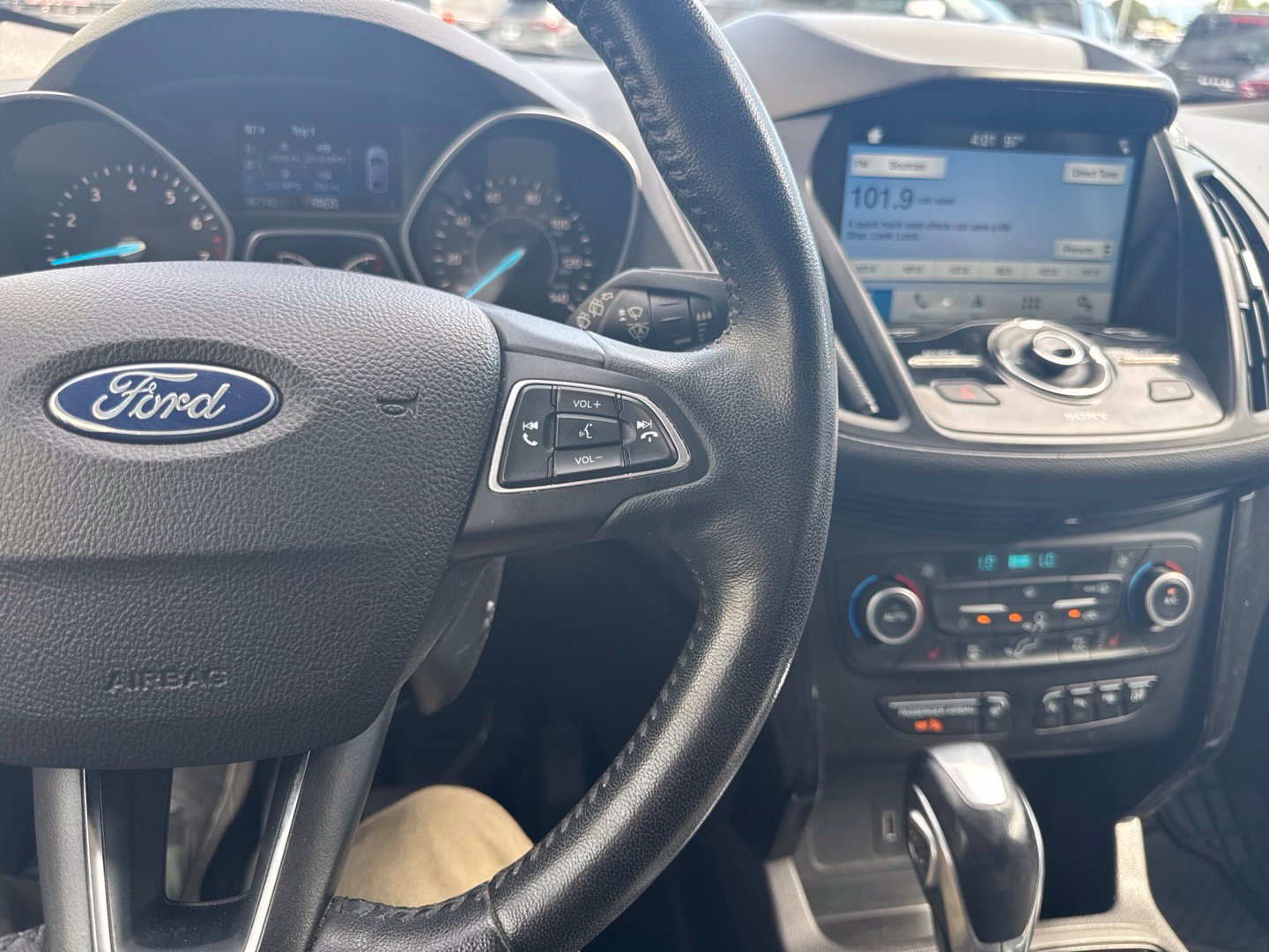 Used 2019 Ford Escape Titanium AWD/4WD image 22