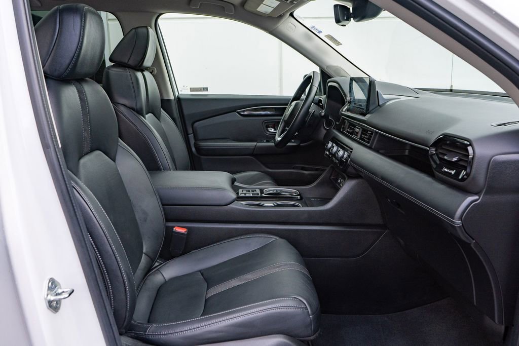 Certified 2023 Honda Pilot Touring image 24
