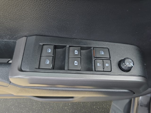 Used 2021 Toyota Tacoma TRD Sport AWD/4WD image 29