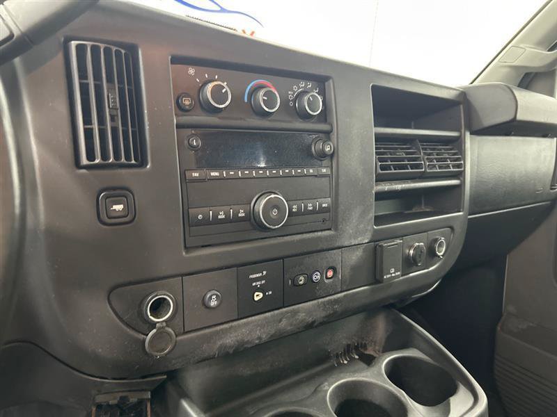 Used 2017 GMC Savana 2500 RWD image 17