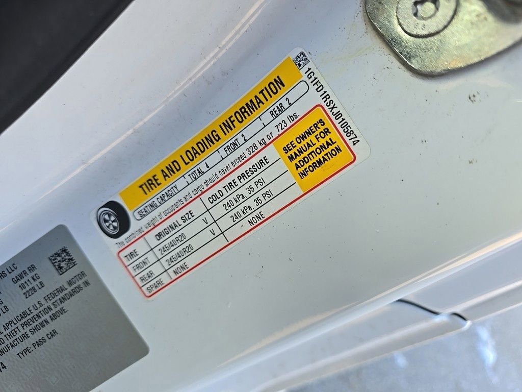 Used 2018 Chevrolet Camaro LT image 10