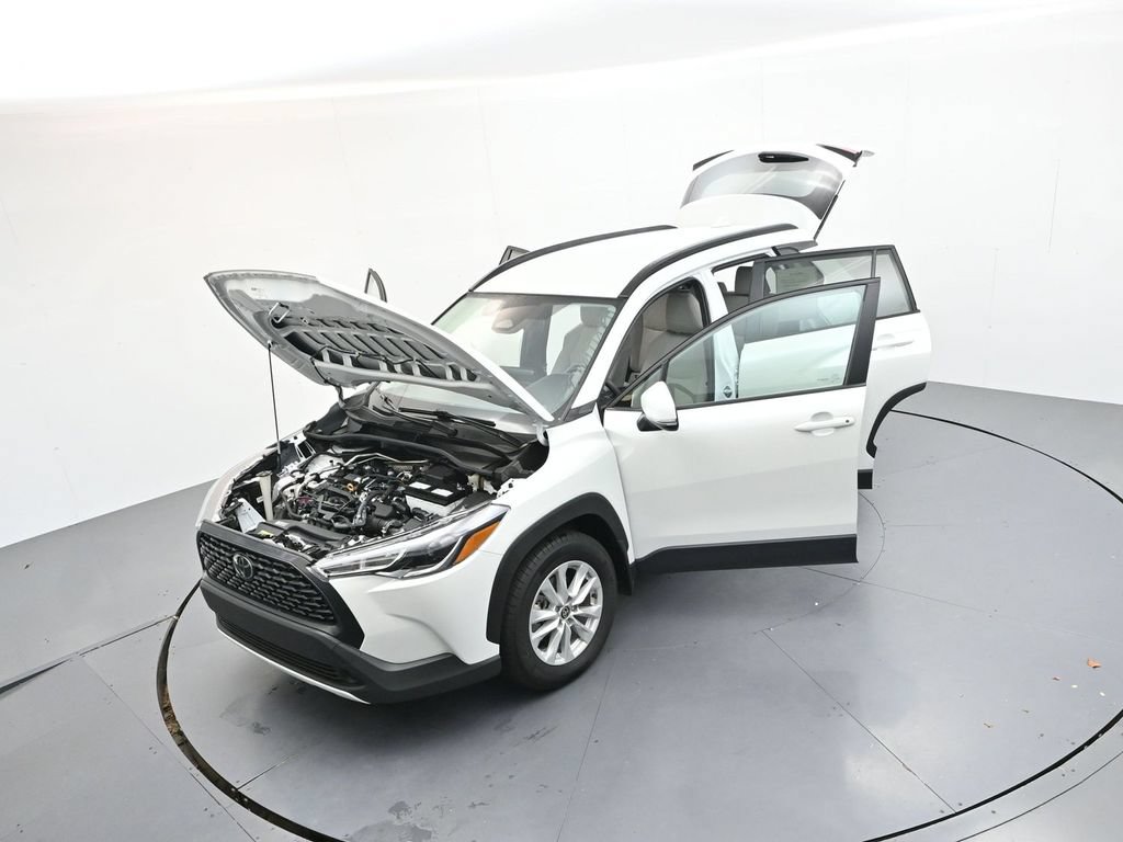 Used 2024 Toyota Corolla Cross LE FWD image 35