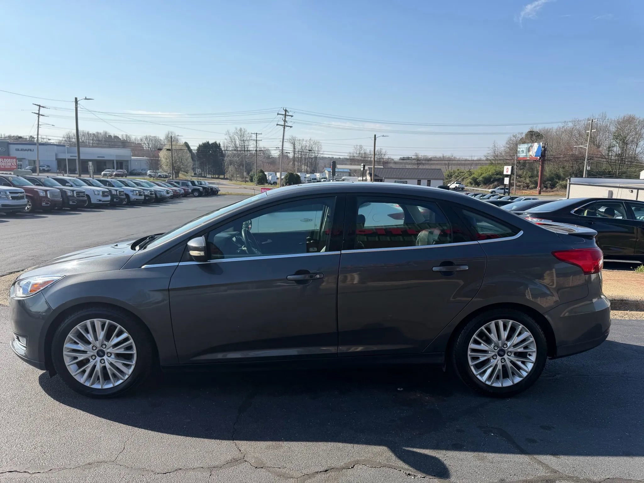 Used 2015 Ford Focus Titanium image 4
