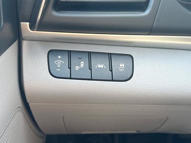 Used 2020 Hyundai Elantra Value Edition FWD image 18