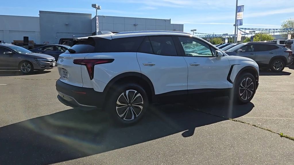New 2026 Chevrolet Blazer EV LT image 8