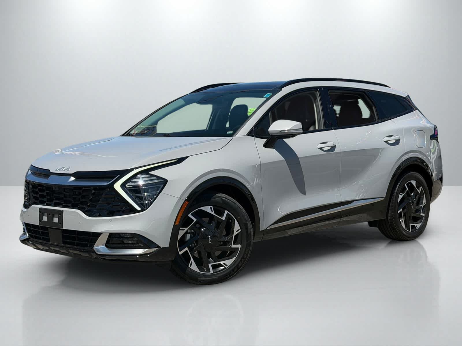 Used 2025 Kia Sportage SX FWD image 1