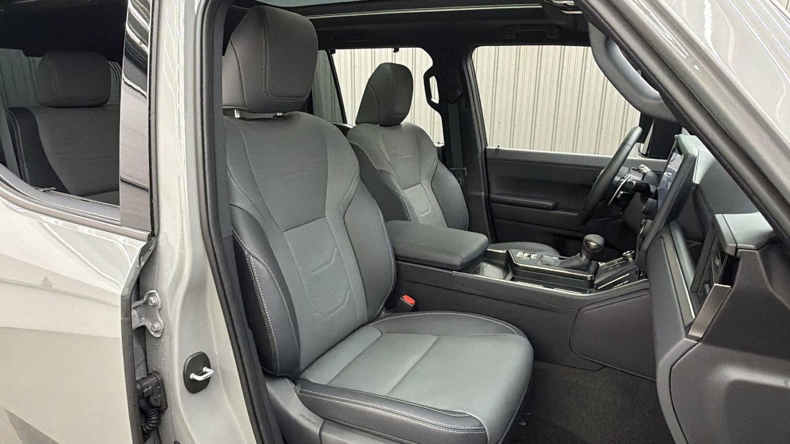 Used 2026 Lexus GX 550 w/ Accessory Package (2T) image 35