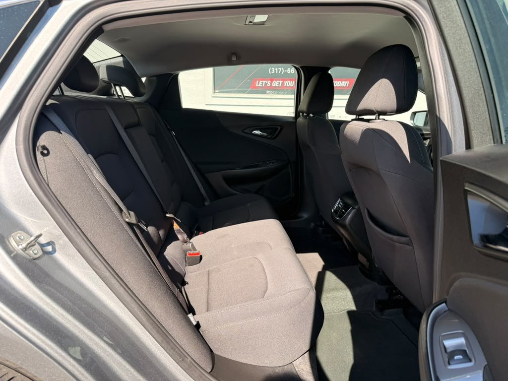 Used 2025 Chevrolet Malibu LT FWD image 30