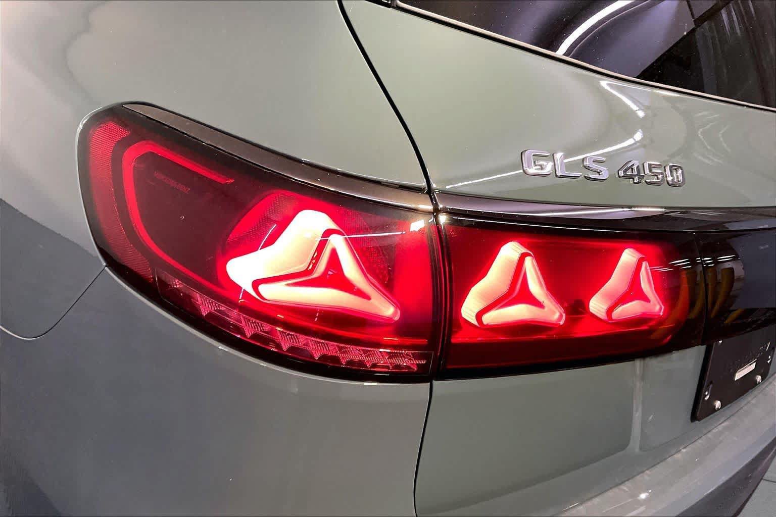 New 2027 Mercedes-Benz GLS 450 4MATIC image 5