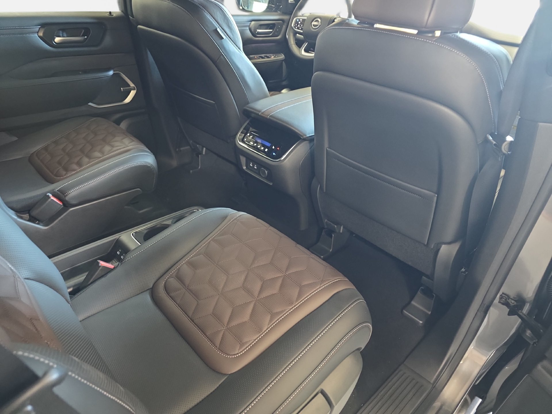New 2026 Nissan Armada Platinum Reserve AWD/4WD image 11