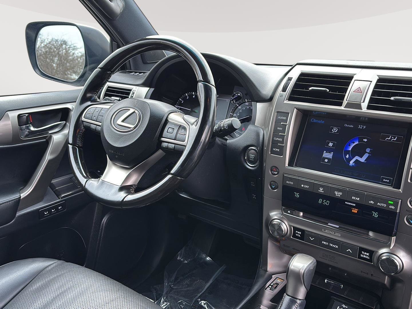 Used 2021 Lexus GX 460 Premium w/ Accessory Package image 7