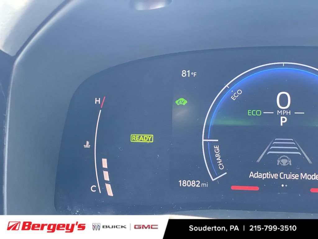 Used 2025 Toyota Camry SE w/ Convenience Package FWD image 15
