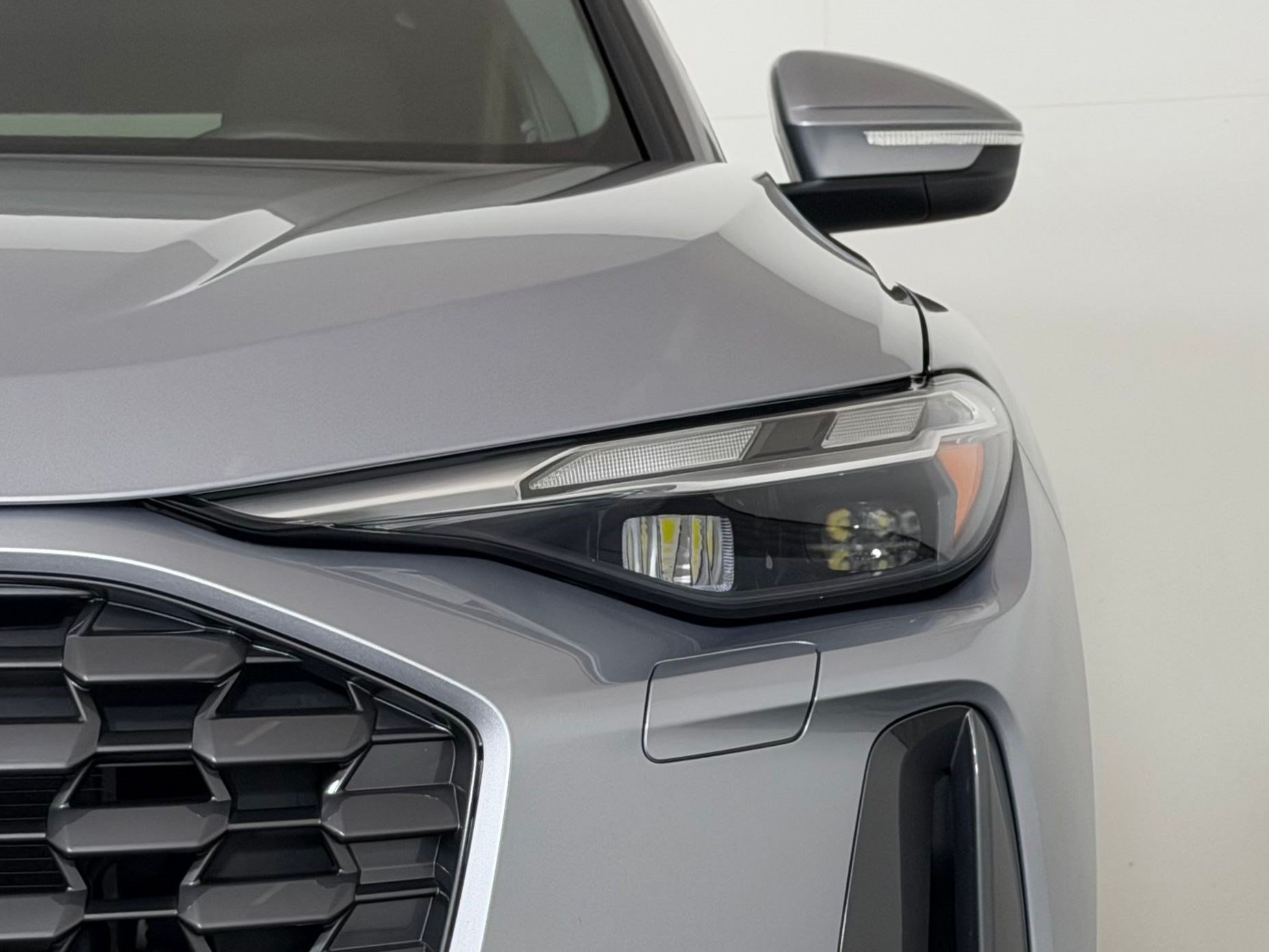 Certified 2025 Audi Q5 Premium AWD/4WD image 11