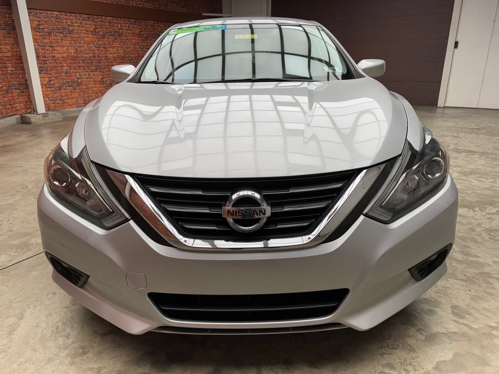 Used 2016 Nissan Altima 2.5 SR FWD image 8