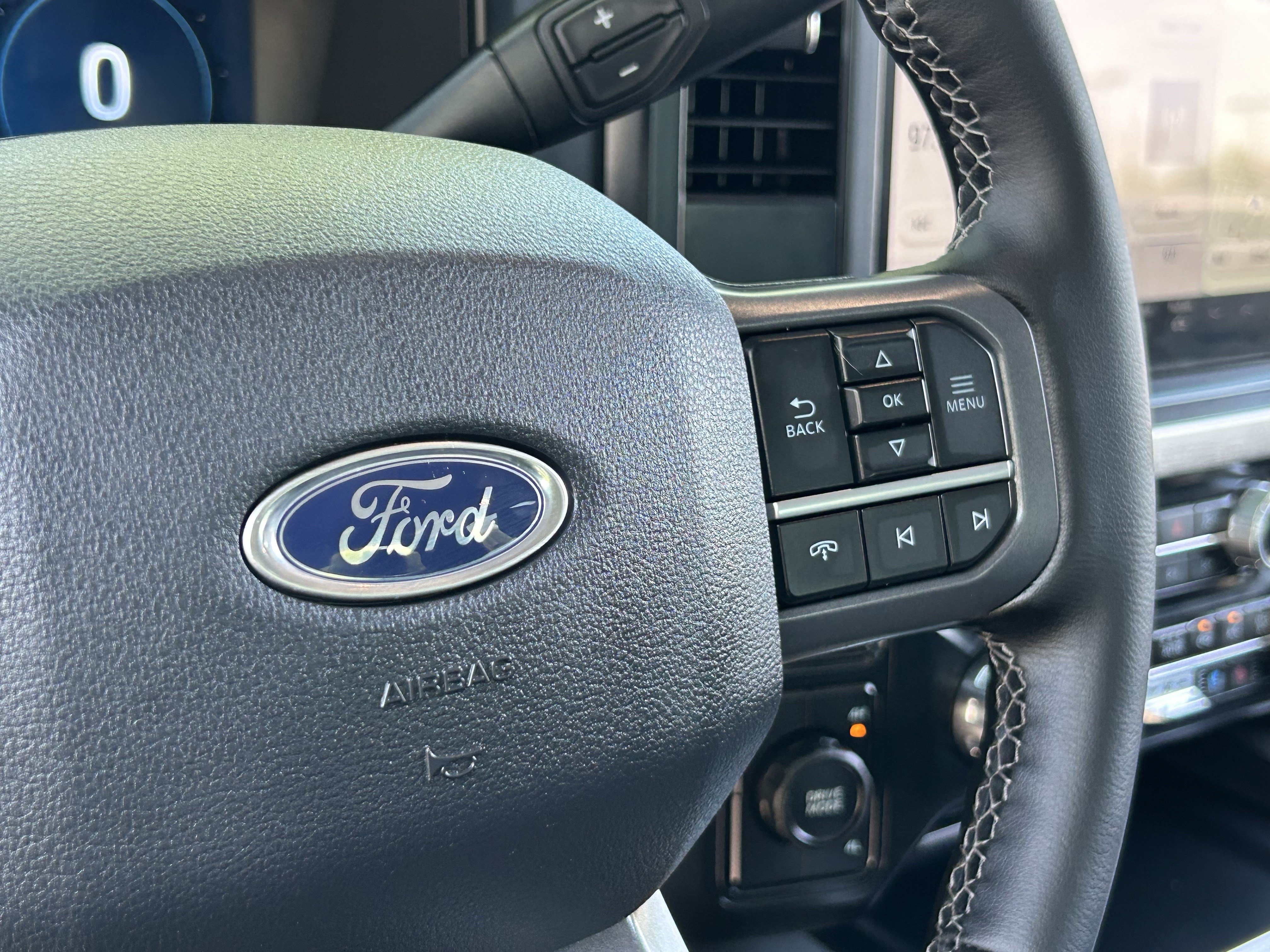 Used 2025 Ford F250 Lariat AWD/4WD image 29